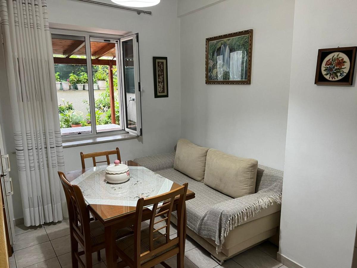 Goni Guest House Sarande Exterior photo
