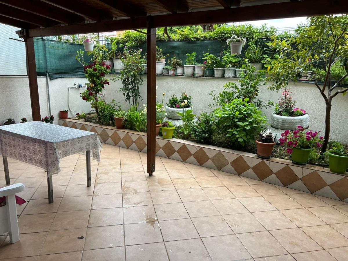 Goni Guest House Sarande Exterior photo